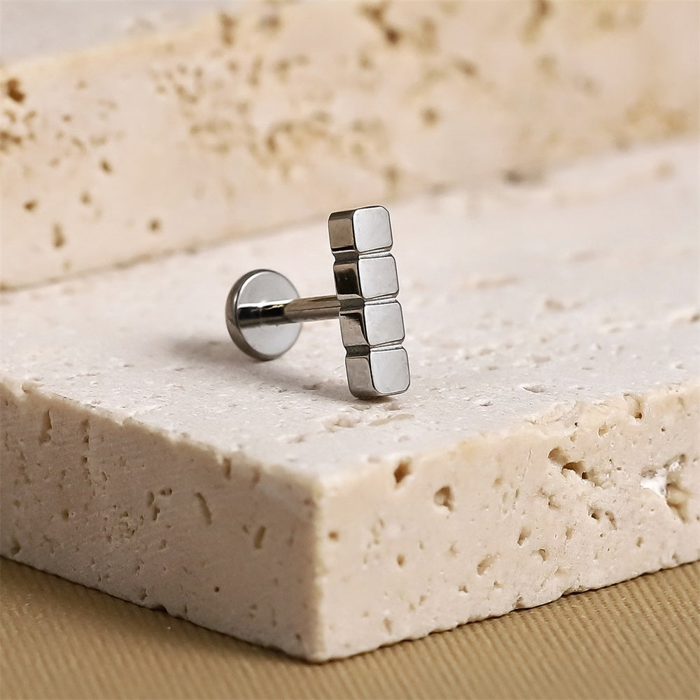 ADLBS10 G-23 TITANIUM INTERNAL THREAD LABRET WITH BLOCK DESIGN