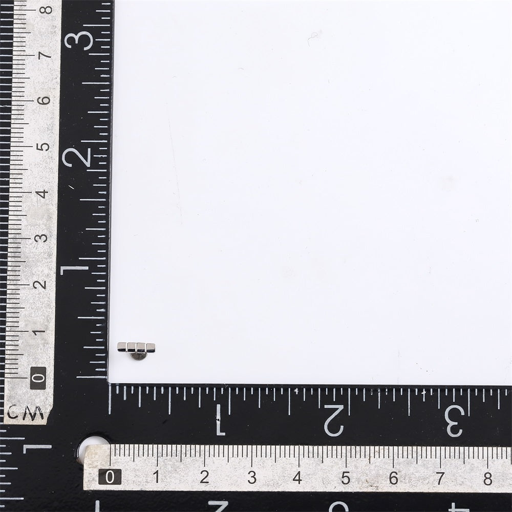 ADLBS10 G-23 TITANIUM INTERNAL THREAD LABRET WITH BLOCK DESIGN