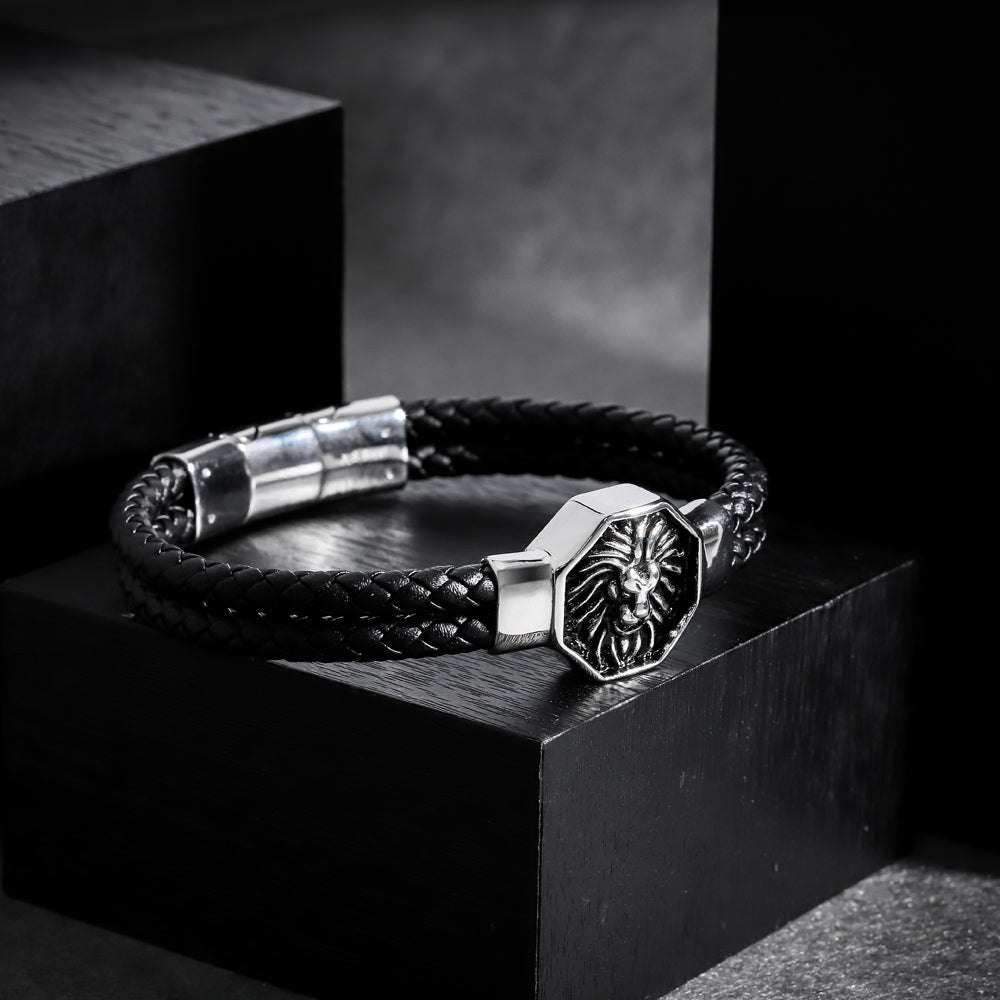 BSS935 STAINLESS STEEL LEATHER BRACELET WITH LION AAB CO..