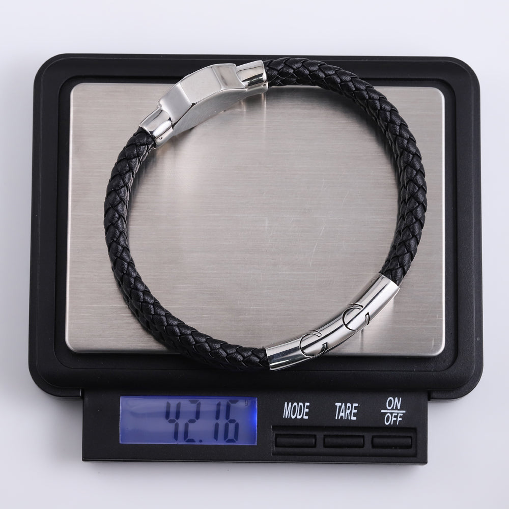 BSS935 STAINLESS STEEL LEATHER BRACELET WITH LION AAB CO..