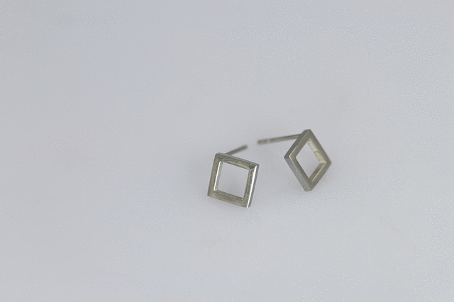 ESS650 STAINLESS STEEL EARRING AAB CO..