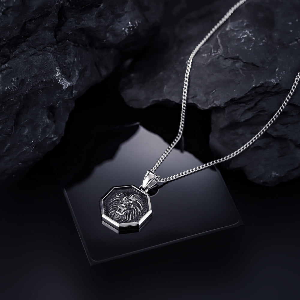 PSS1125 STAINLESS STEEL PENDANT WITH LION AAB CO..