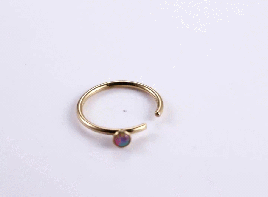 ABRN02 G-23 TITANIUM CIRCLE NOSE STUD WITH OPAL