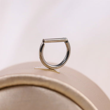 ADCM22 G-23 TITANIUM HINGED BCR WITH D SHAPEE DESIGN