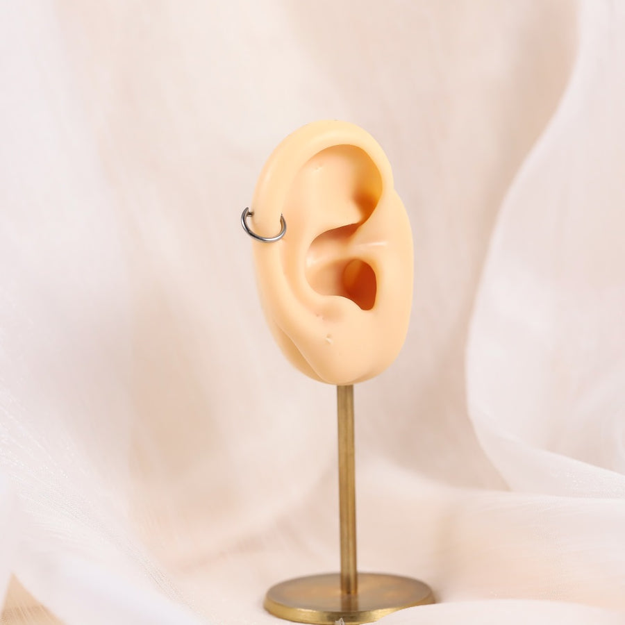 ADCM22 G-23 TITANIUM HINGED BCR WITH D SHAPEE DESIGN