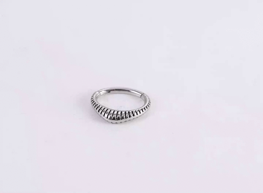 BCM58 STAINLESS STEEL HINGED BCR WITH LINE