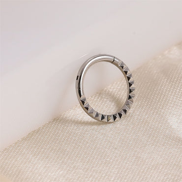 BCM78 STAINLESS STEEL HINGED BCR WITH ROPE TWIST PATTERN