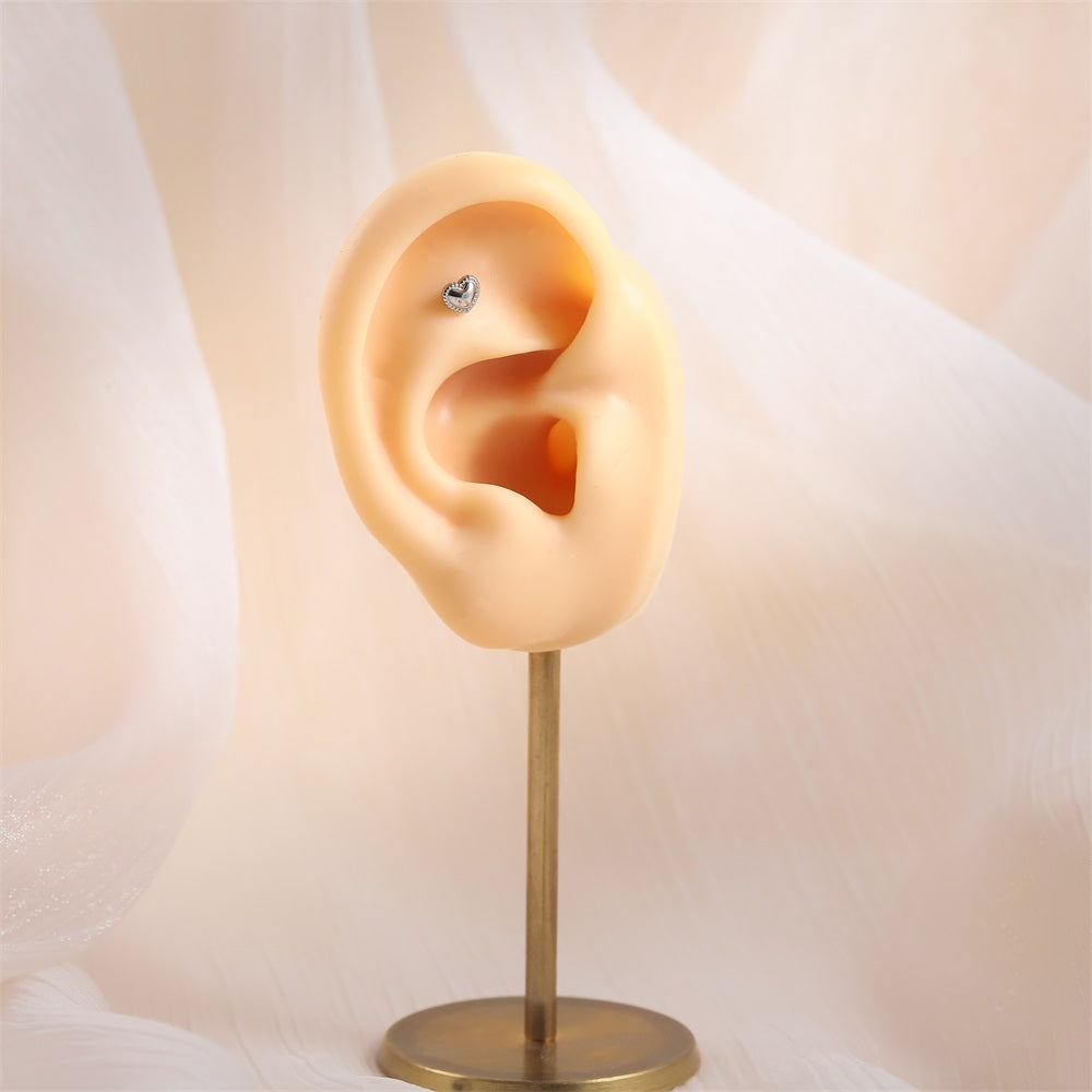BLBJ32 STAINLESS STEEL INTERNAL THREAD LABRET WITH HEART DESIGN
