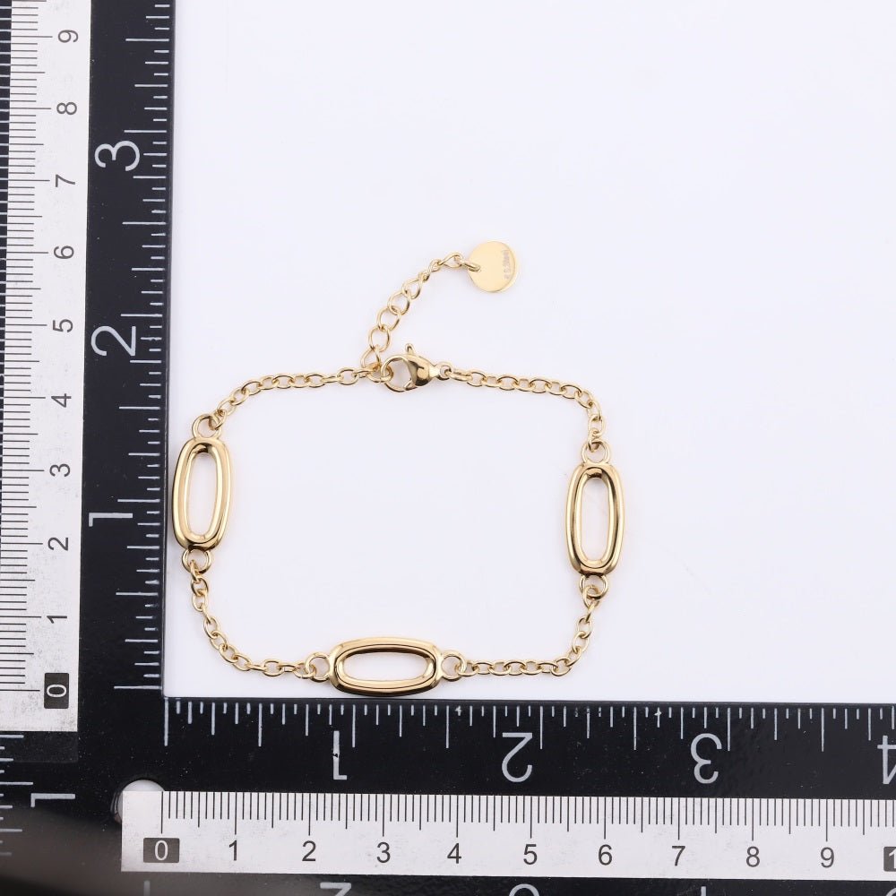 BSS1132 STAINLESS STEEL BRACELET WITH OVAL SHAPE LINK