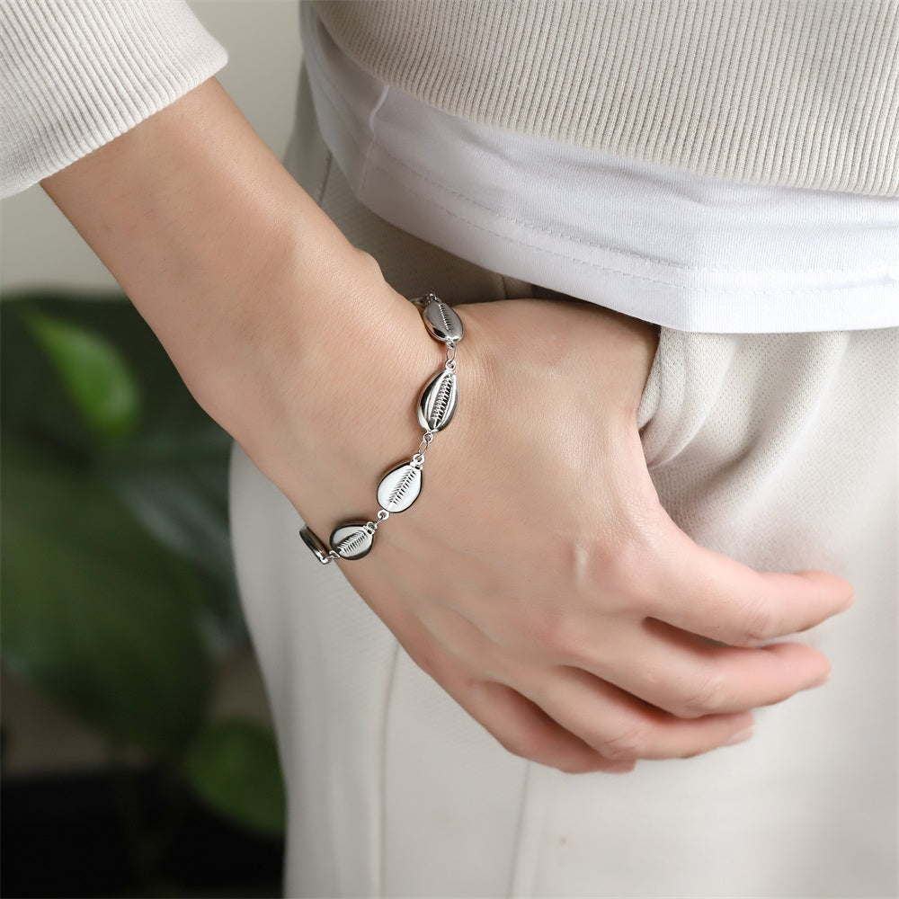 BSS1146 STAINLESS STEEL COWRIE SHELL BRACELET