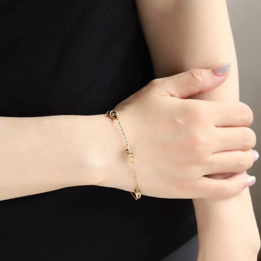BSS1168 STAINLESS STEEL BRACELET WITH KNOT DESIGN