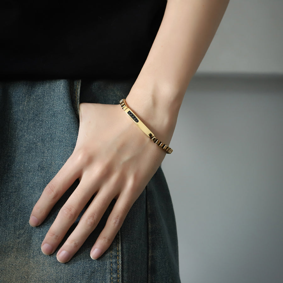 BSS1174 STAINLESS STEEL BOX CHAIN BRACELET WITH ID PLATE&CZ