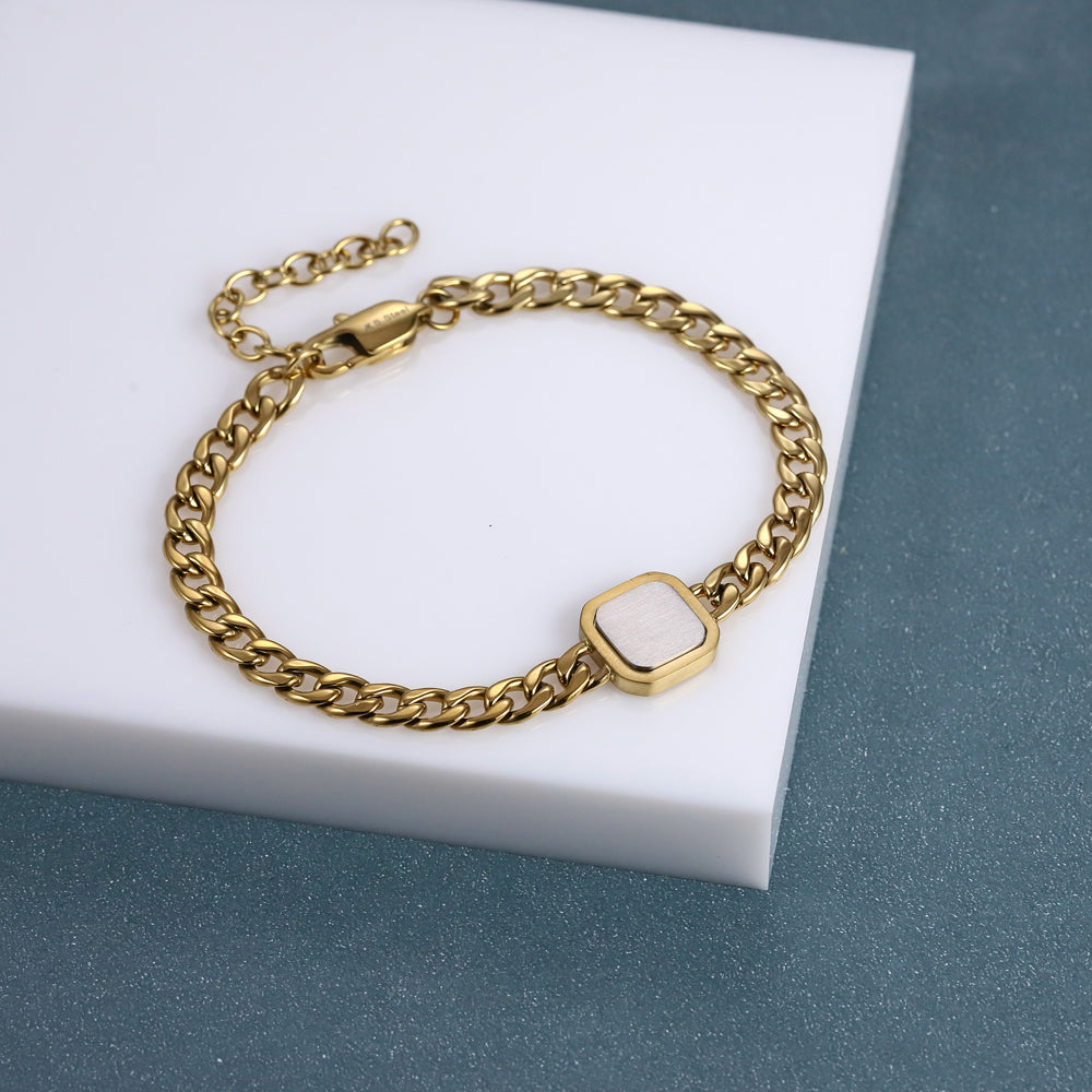 BSS1194 STAINLESS STEEL BRACELET WITH SQUARE CHARM