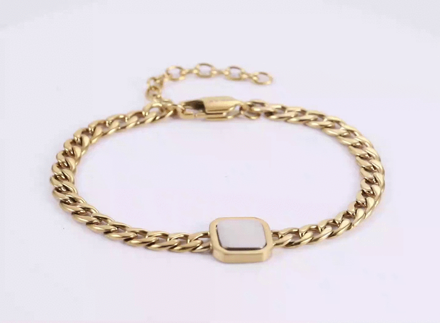 BSS1194 STAINLESS STEEL BRACELET WITH SQUARE CHARM