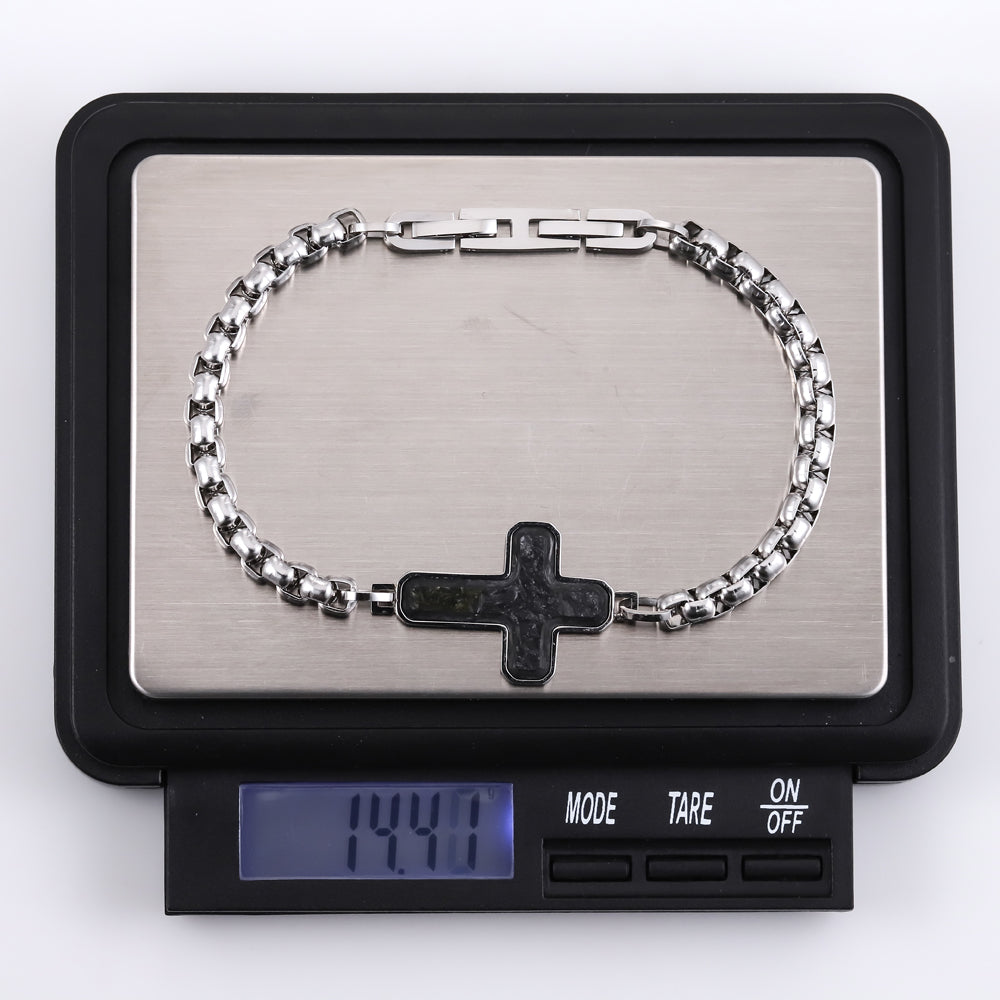 BSS934 STAINLESS STEEL CROSS BRACELET WITH FORGED CARBON