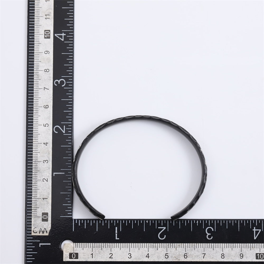 BSSG206 STAINLESS STEEL BANGLE WITH ROCK SURFACE