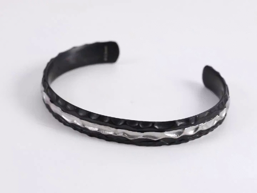 BSSG206 STAINLESS STEEL BANGLE WITH ROCK SURFACE