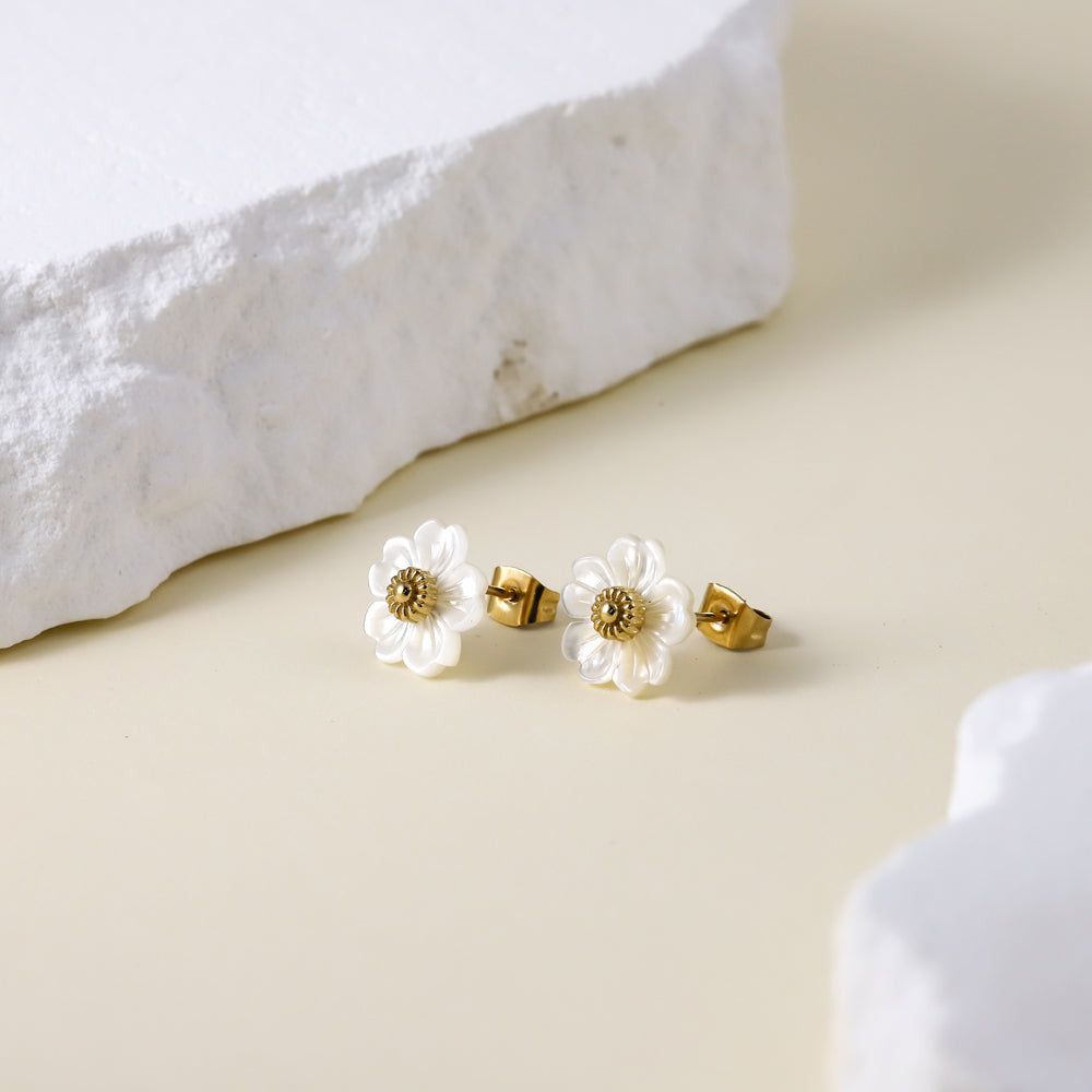 ESS793 STAINLESS STEEL EARRING WITH MOP FLOWER