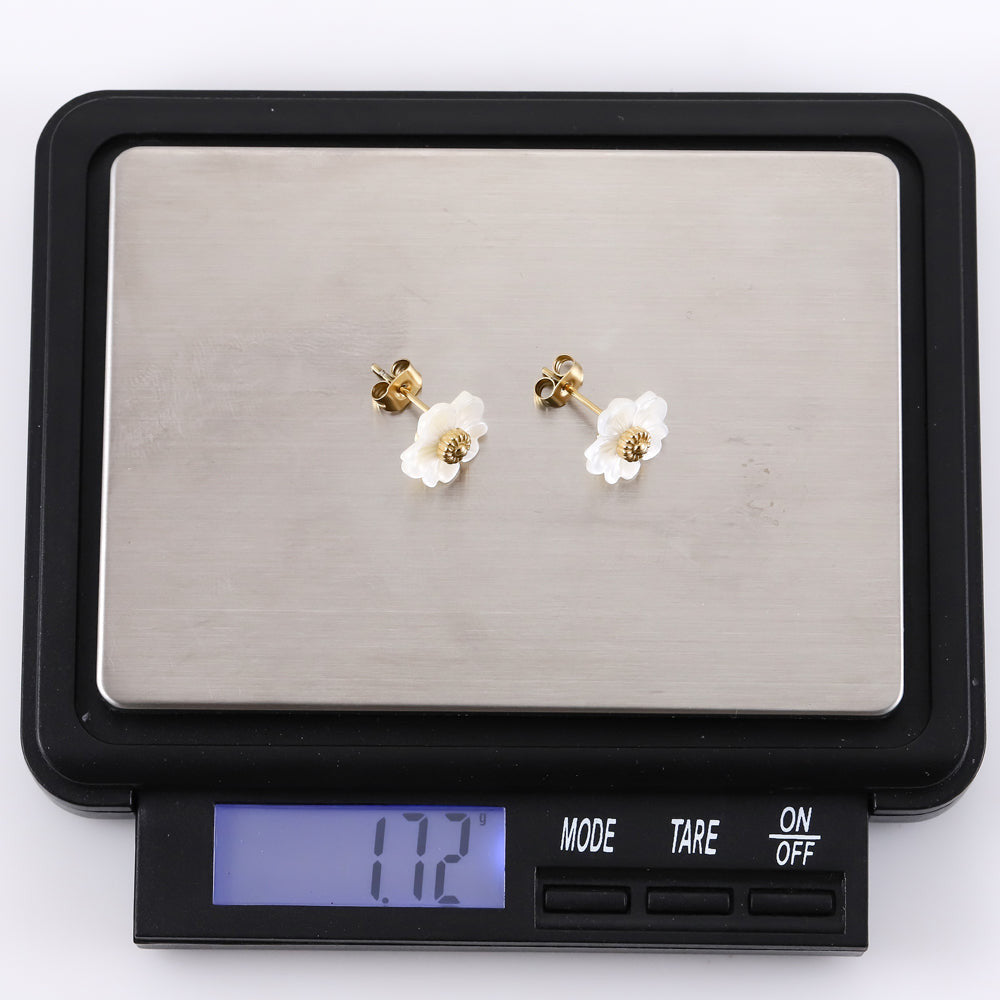 ESS793 STAINLESS STEEL EARRING WITH MOP FLOWER AAB CO..