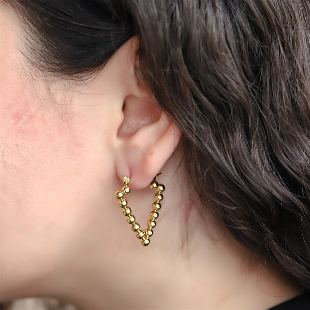 ESS850 STAINLESS STEEL TRIANGLE EARRING WITH 4MM BALLS