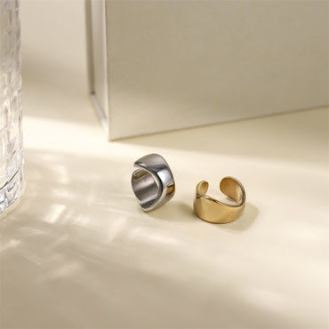 ESS864 STAINLESS STEEL EAR CUFF (BY PIECE)