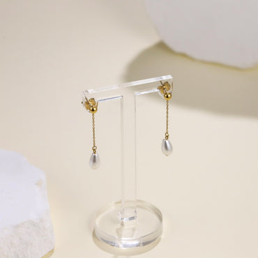 ESS880 STAINLESS STEEL EARRING WITH TEARDROP SHAPE SHELL PEARL