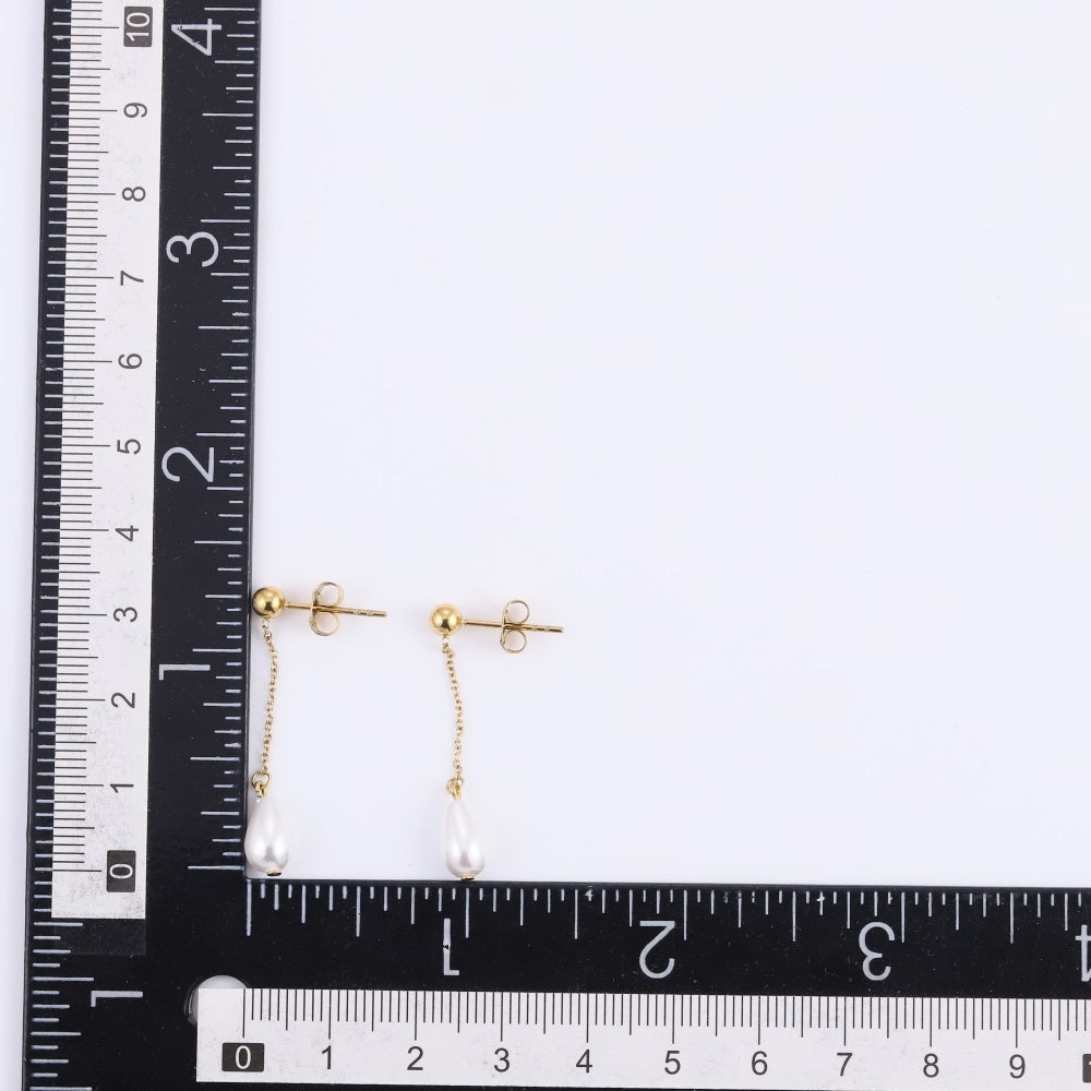 ESS880 STAINLESS STEEL EARRING WITH TEARDROP SHAPE SHELL PEARL