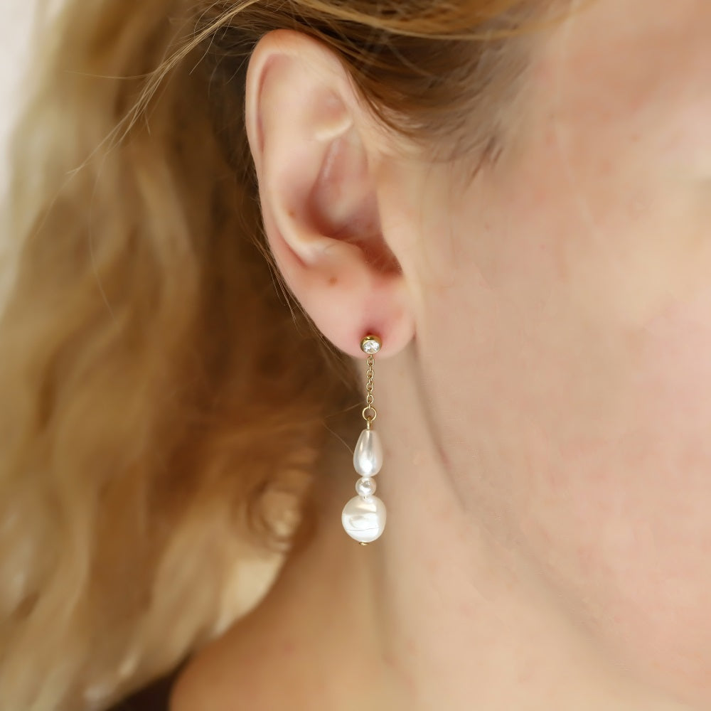 ESS881 STAINLESS STEEL EARRING WITH CZ&SHELL PEARL