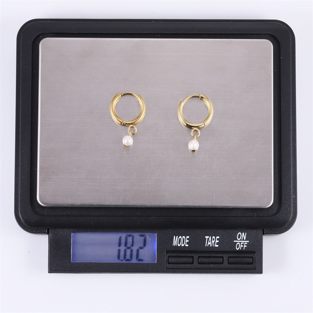 ESS882 STAINLESS STEEL HOOP EARRING WITH ROUND SHELL PEARL