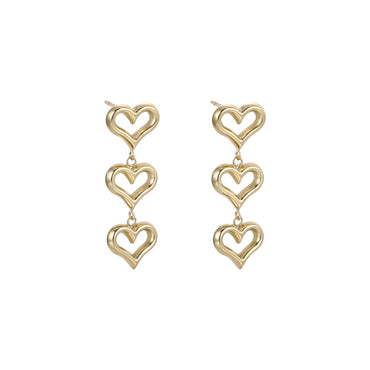 ESS900 STAINLESS STEEL EAR STUD WITH HEART DESIGN