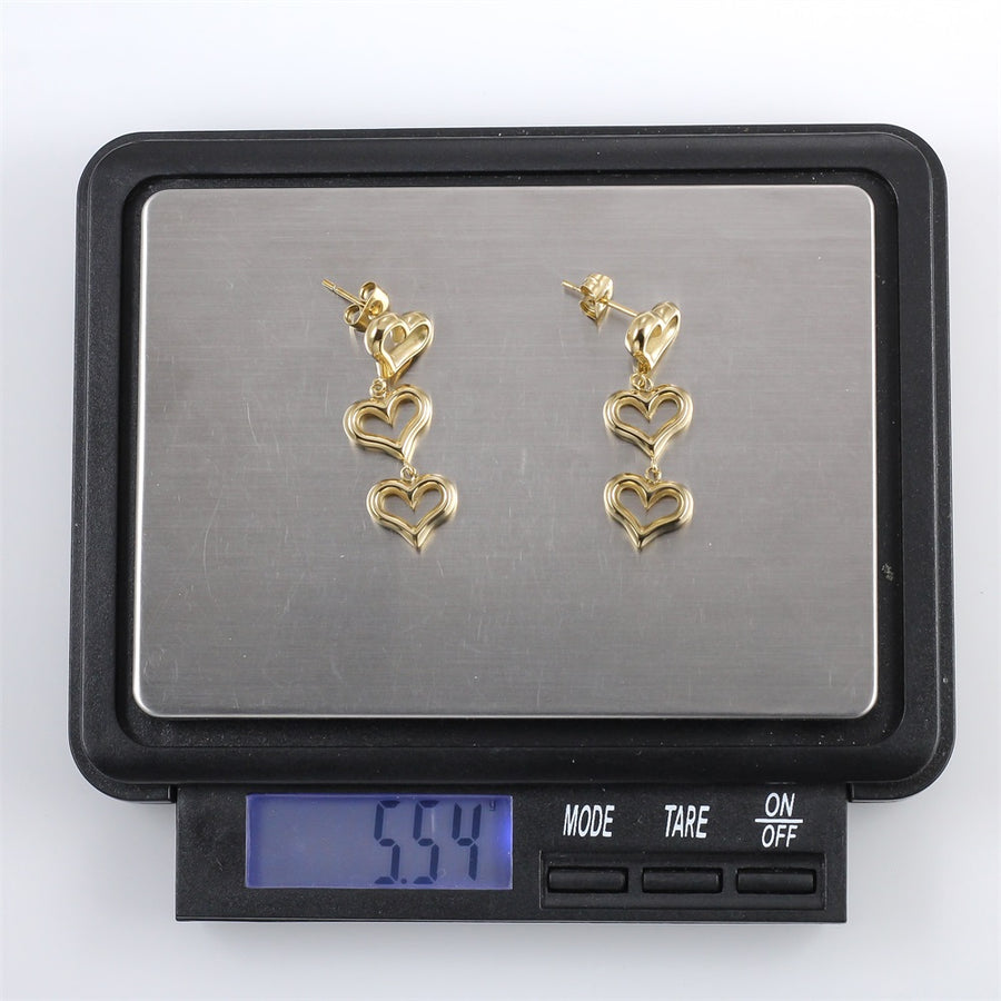 ESS900 STAINLESS STEEL EAR STUD WITH HEART DESIGN