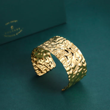 MBSG18 STAINLESS STEEL HAMMER EFFECT ADJUSTABLE OPEN BANGLE