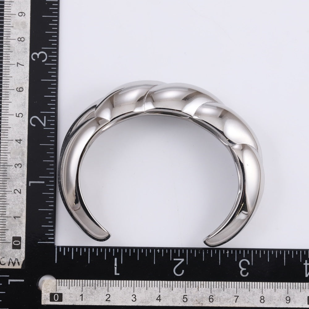 MBSG25 STAINLESS STEEL CHUNKY CROISSANL OPEN BANGLE