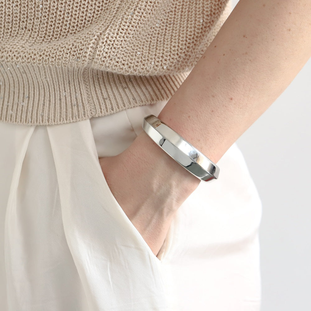 MBSG38 STAINLESS STEEL HOLLOW BANGLE
