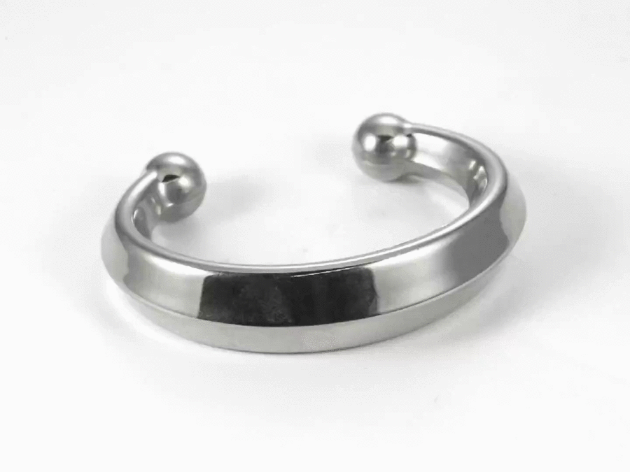 MBSG38 STAINLESS STEEL HOLLOW BANGLE