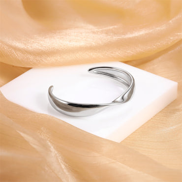 MBSG41 STAINLESS STEEL TWISTED OPEN BANGLE