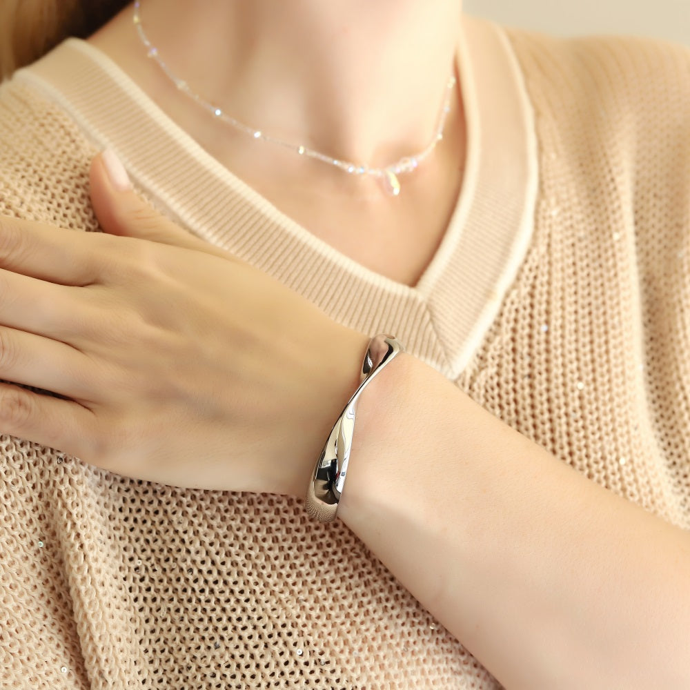 MBSG41 STAINLESS STEEL TWISTED OPEN BANGLE