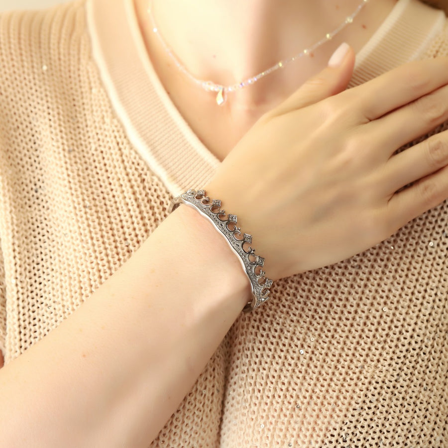 MBSG47 STAINLESS STEEL CROWN OPEN BANGLE