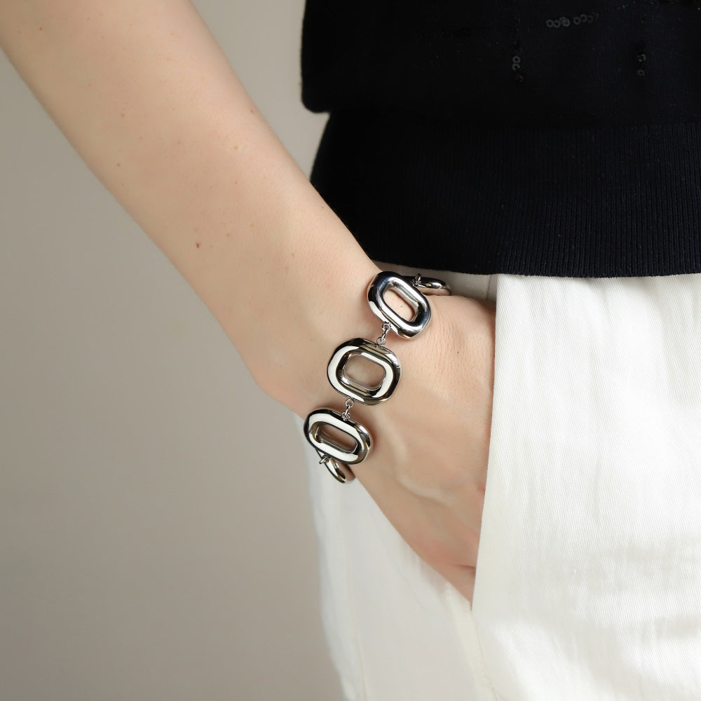 MBSS205 STAINLESS STEEL HOLLOW RECTANGLE LINK BRACELET