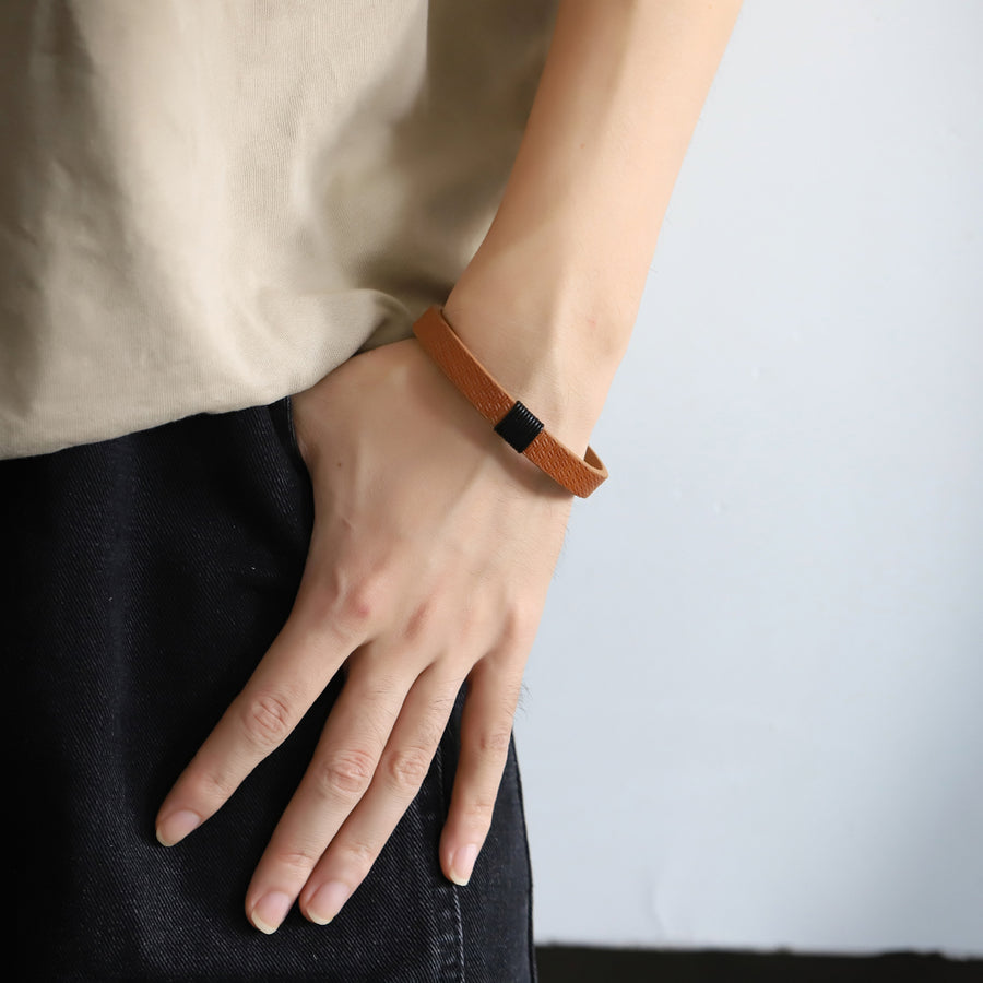 MBSS271 STAINLESS STEEL LEATHER BRACELET WITH PATTERN