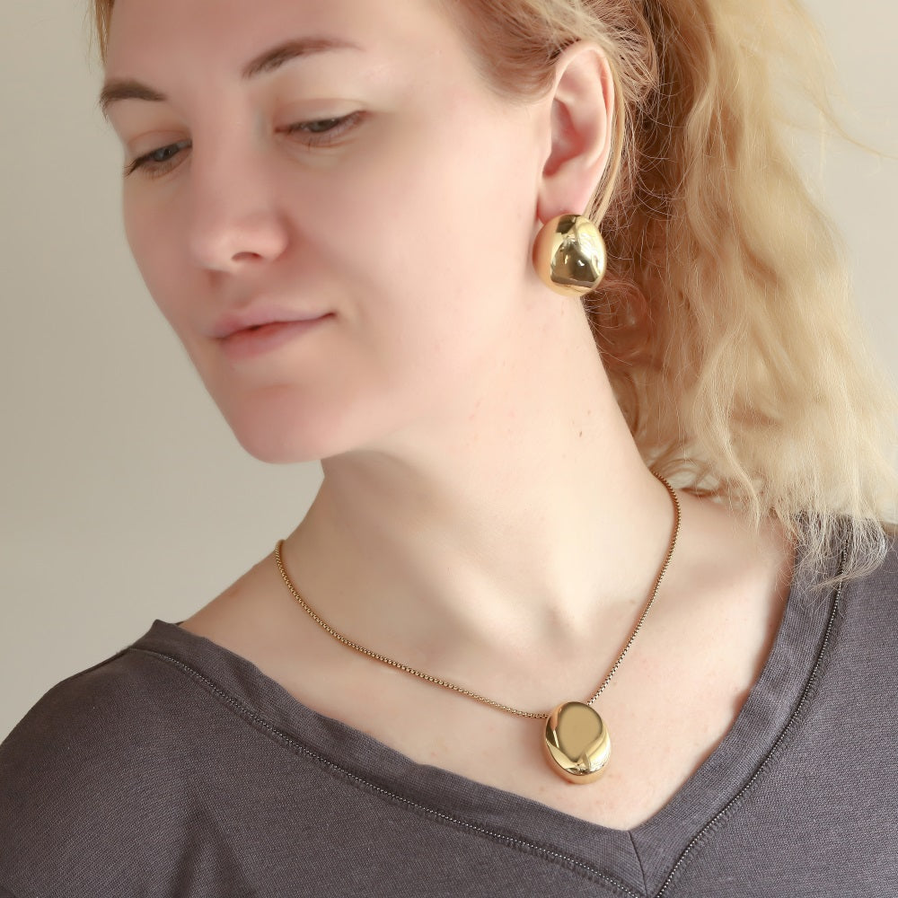 MNSS52 STAINLESS STEEL NECKLACE WITH OVAL PENDANT