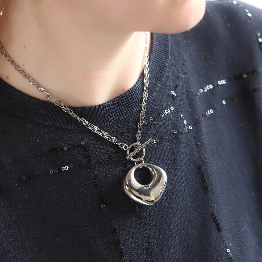 MNSS55 STAINLESS STEEL T-BAR NECKALCE WITH HOLLOW CHARM