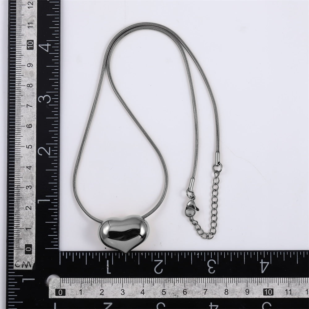 MNSS56 STAINLESS STEEL NECKLACE CHUNKEY HEART PENDANT AND ROUND SNAKE CHAIN