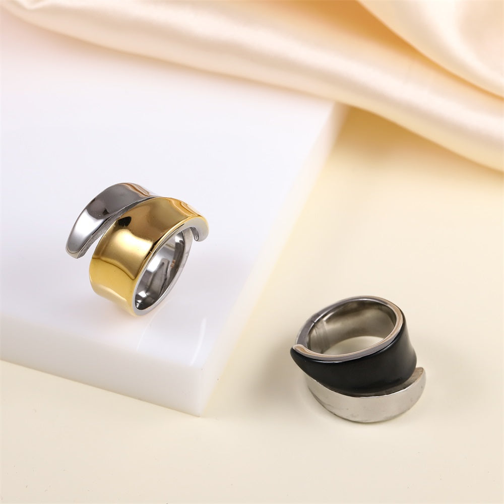 AAB two-tone stainless steel ring in silver and gold finish, fluid design, OEM ODM custom jewelry manufacturer