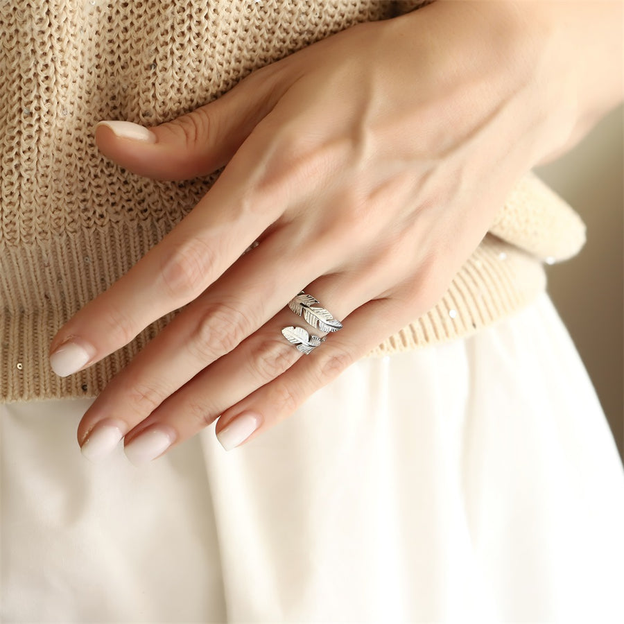 MRSS24 STAINLESS STEEL ADJUSTABLE FEATHER OPEN RING