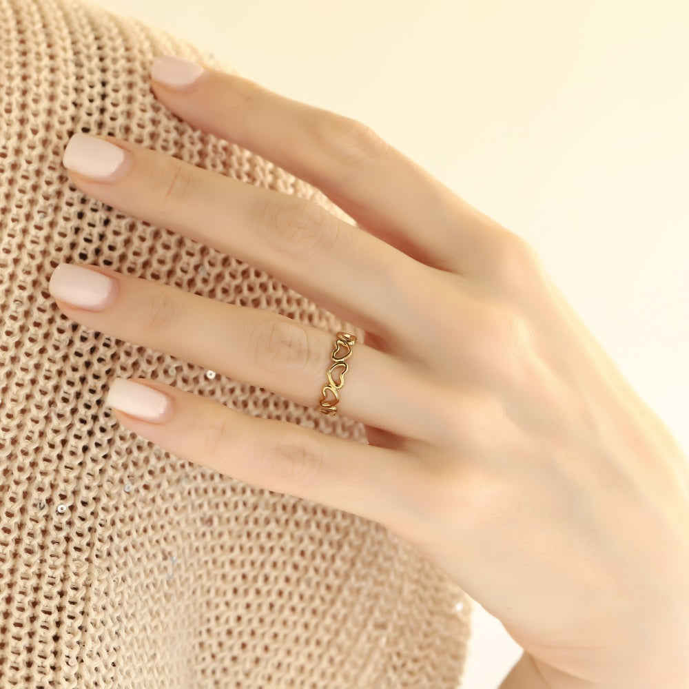 MRSS26 STAINLESS STEEL ADJUSTABLE HOLLOW HEART OPEN RING