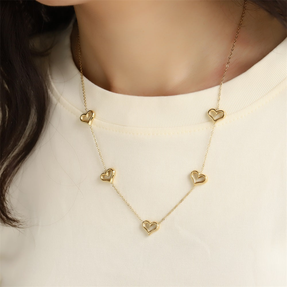 NSS1104 STAINLESS STEEL NECKLACE WITH HEART CHARM