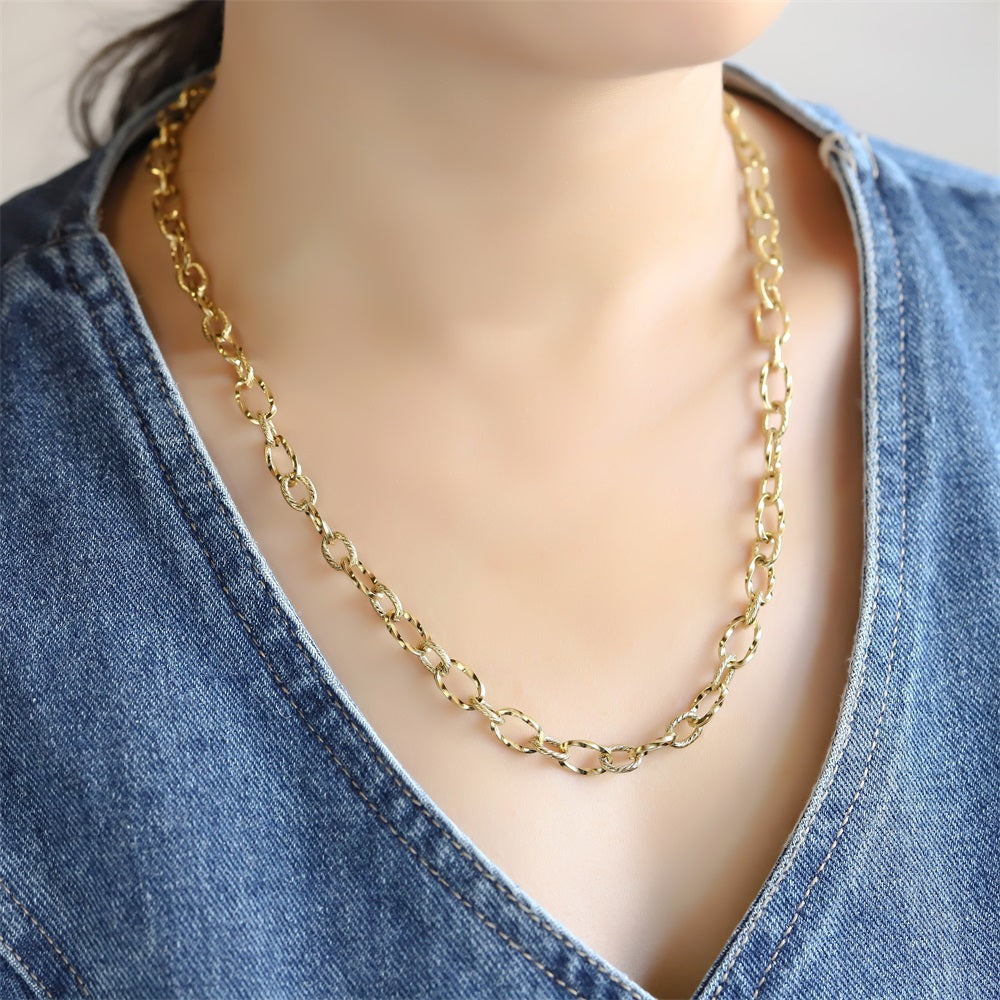 NSS1125 STAINLESS STEEL TWISTED OVAL CHAIN NECKLACE