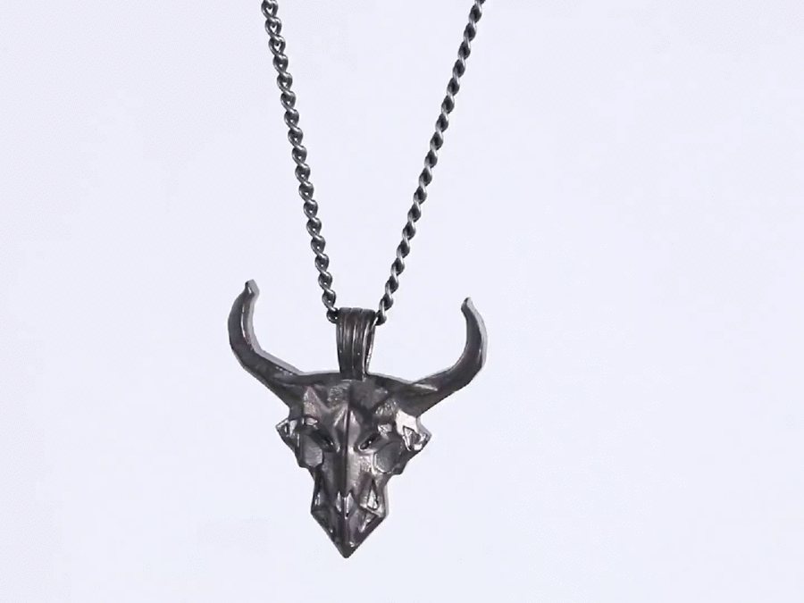 PSS1310 STAINLESS STEEL PENDANT WITH OX HEAD DESIGN