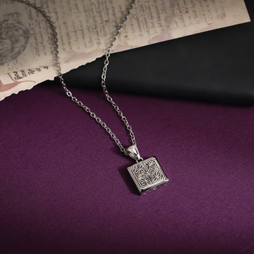 PSS1321 STAINLESS STEEL PENDANT IN SQUARE SHAPE